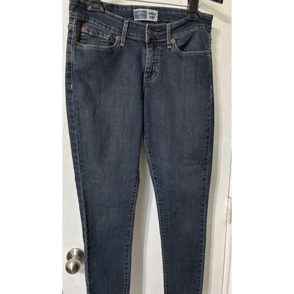 Levi’s Jeans Woman Size 6 M Blue Denim Modern Skinny Straight Leg Length 28